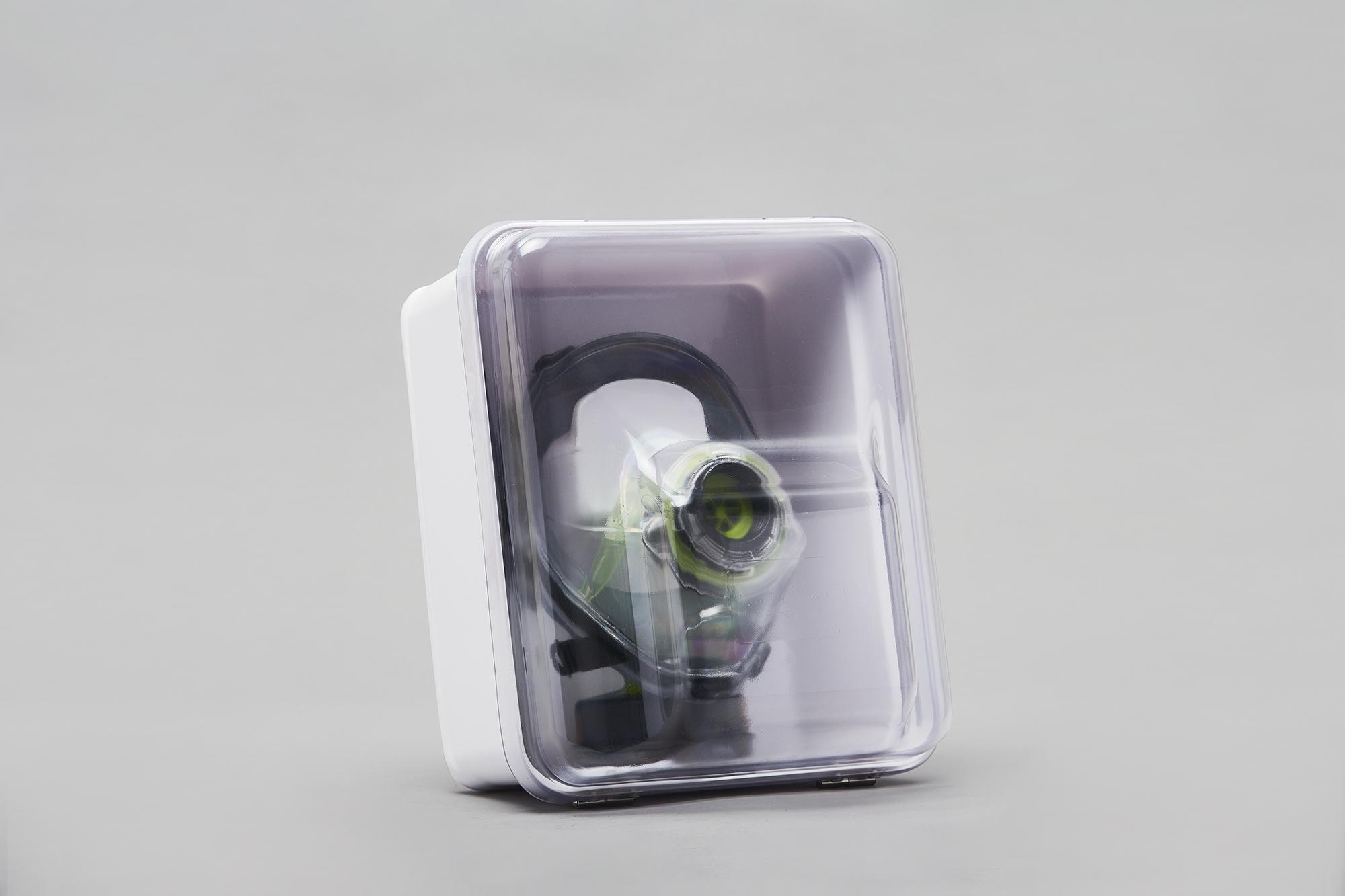 CONTENEDOR DE PARED C-90 PARA MASCARAS COMPLETAS